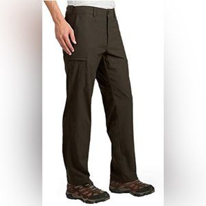 UB Tech Flex Waist Chino Pants, size 40x30